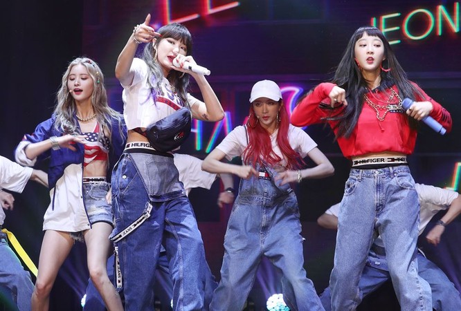 TWICE, EXID, A-PINK và các nhóm nhạc nữ đua nhau tái xuất vào tháng 4 này ảnh 1