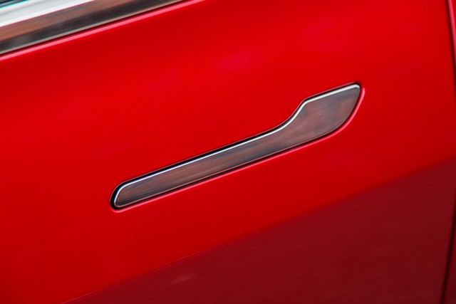 Nội thất độc nhất vô nhị của Tesla Model 3 ảnh 2