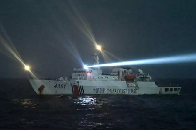 Indonesia công bố hình ảnh chi tiết cuộc đối đầu với tàu Trung Quốc trên vùng biển Natuna - ảnh 4