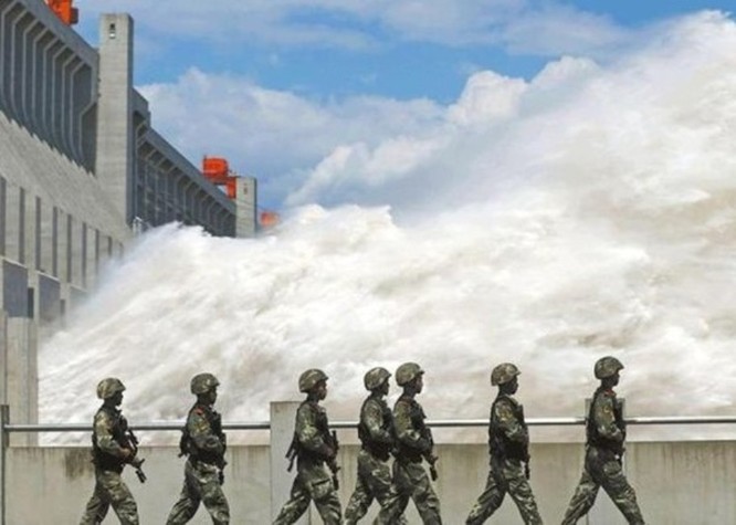 Chuyên gia cảnh báo nguy cơ đập Tam Hiệp bị vỡ, 600 triệu người Trung Quốc sẽ lâm nguy - ảnh 7