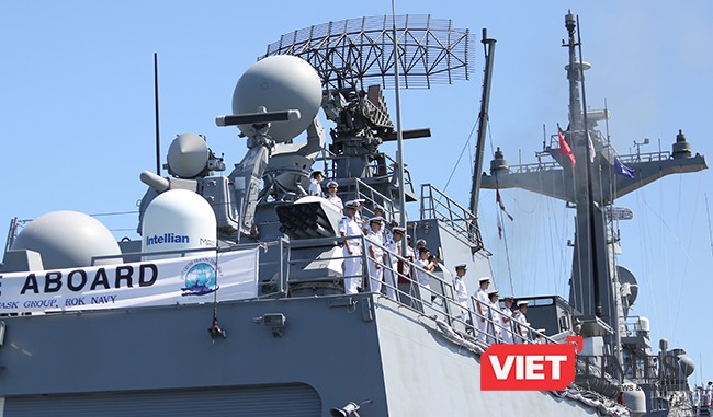 Tổ hợp radar cùng hệ thống tên lửa đánh chặn trên hạm
