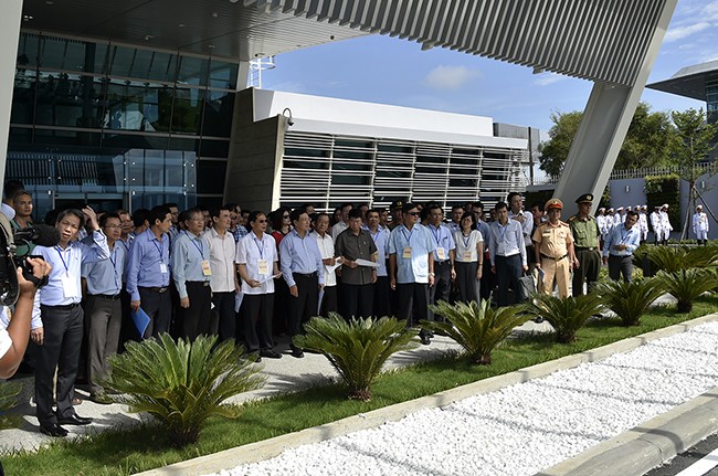 Phó Thủ tướng Chính phủ Phạm Bình Minh kiểm tra tại Sân bay Đà Nẵng