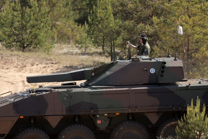 Chùm ảnh NATO phô diễn sức mạnh quân sự trong diễn tập Saber Strike 2015 ảnh 5