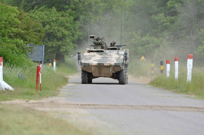 Chùm ảnh NATO phô diễn sức mạnh quân sự trong diễn tập Saber Strike 2015 ảnh 22