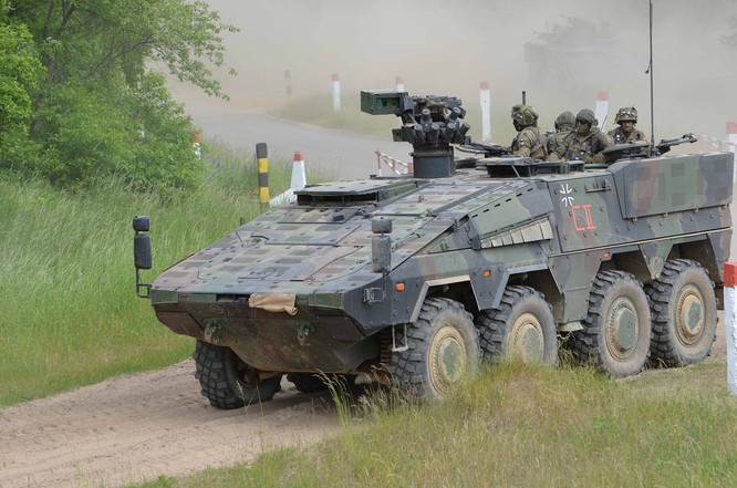 Chùm ảnh NATO phô diễn sức mạnh quân sự trong diễn tập Saber Strike 2015 ảnh 23
