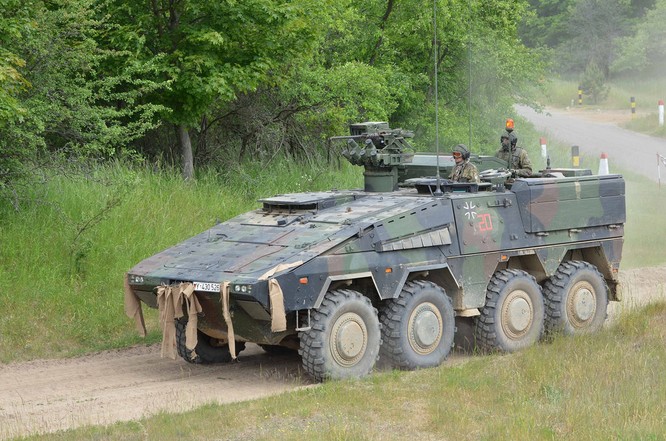 Chùm ảnh NATO phô diễn sức mạnh quân sự trong diễn tập Saber Strike 2015 ảnh 24