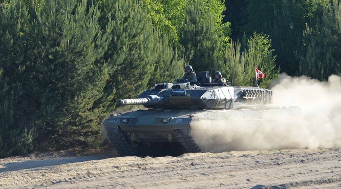 Chùm ảnh NATO phô diễn sức mạnh quân sự trong diễn tập Saber Strike 2015 ảnh 27