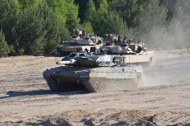 Chùm ảnh NATO phô diễn sức mạnh quân sự trong diễn tập Saber Strike 2015 ảnh 28