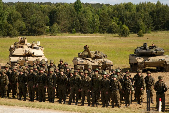 Chùm ảnh NATO phô diễn sức mạnh quân sự trong diễn tập Saber Strike 2015 ảnh 30