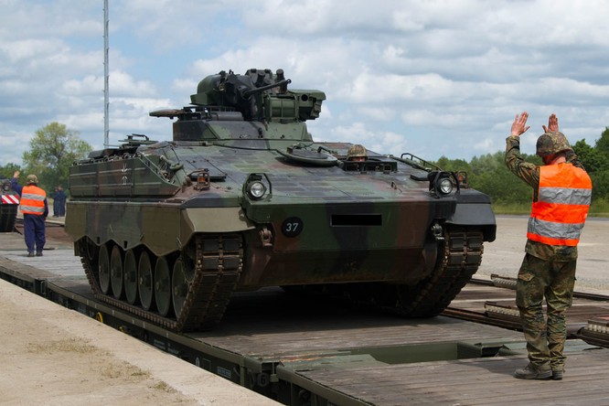 Chùm ảnh NATO phô diễn sức mạnh quân sự trong diễn tập Saber Strike 2015 ảnh 31