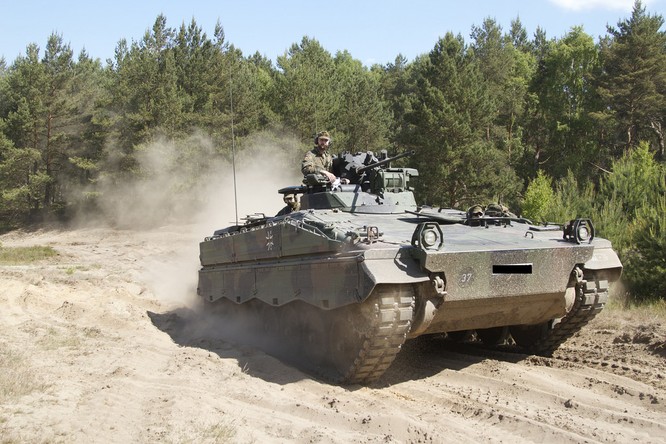 Chùm ảnh NATO phô diễn sức mạnh quân sự trong diễn tập Saber Strike 2015 ảnh 32