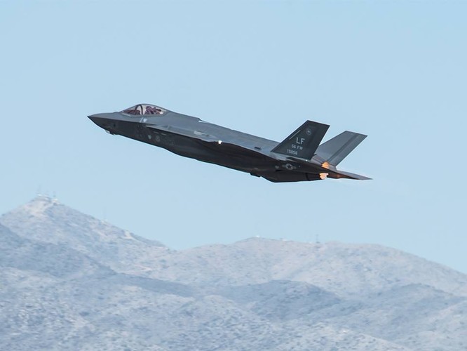 F-35 Lightning II luyện kỹ năng không chiến chống tiêm kích Nga ảnh 1