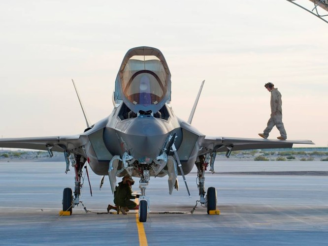 F-35 Lightning II luyện kỹ năng không chiến chống tiêm kích Nga ảnh 7