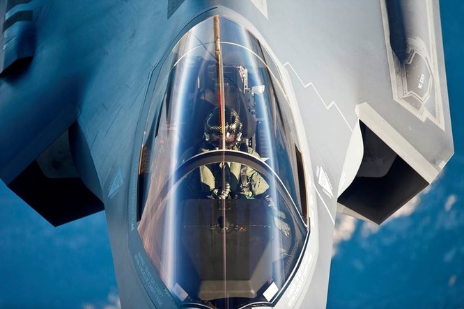 F-35 Lightning II luyện kỹ năng không chiến chống tiêm kích Nga ảnh 28