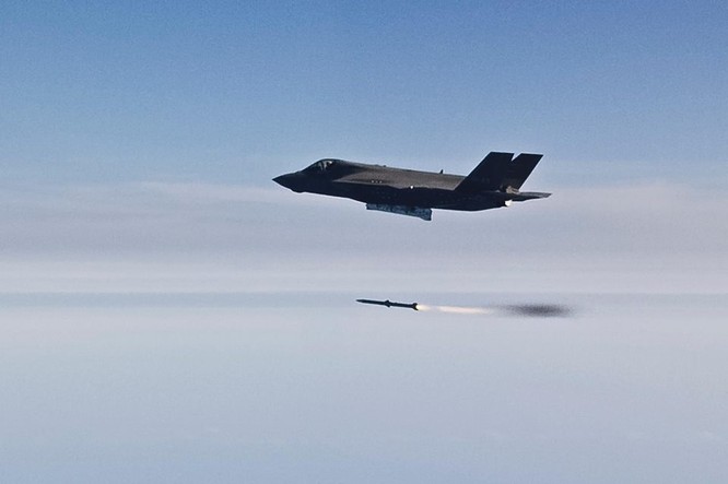 F-35 Lightning II luyện kỹ năng không chiến chống tiêm kích Nga ảnh 30