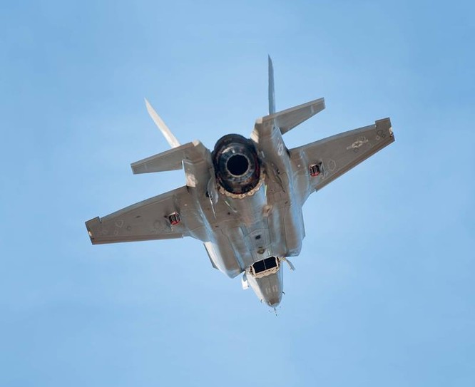 F-35 Lightning II luyện kỹ năng không chiến chống tiêm kích Nga ảnh 35