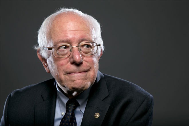 <b>Bernie Sanders</b><br>
<br>
Giá trị tài sản ròng của Bernie Sanders, thượng nghị sỹ bang Vermont, được hãng nghiên cứu Wealth-X ước tính đạt khoảng 500.000 USD vào thời điểm tháng 6/2015. <br>
<br>
Business Insider cho biết, vào thập niên 1970, Sanders từng làm nhiều công việc khác nhau. Thậm chí, có thời điểm, ông phải nhận trợ cấp thất nghiệp và sống một cuộc sống khá khó khăn.<br>
<br>
“Nhà ông ấy thường xuyên mất điện. Tôi nhớ là ông ấy phải nối dây điện xuống tận tầng hầm. Ông ấy không đủ tiền để trả các hóa đơn”, một người hàng xóm cũ của Sanders kể. <b>Bernie Sanders</b><br>
<br>
Giá trị tài sản ròng của Bernie Sanders, thượng nghị sỹ bang Vermont, được hãng nghiên cứu Wealth-X ước tính đạt khoảng 500.000 USD vào thời điểm tháng 6/2015. <br>
<br>
Business Insider cho biết, vào thập niên 1970, Sanders từng làm nhiều công việc khác nhau. Thậm chí, có thời điểm, ông phải nhận trợ cấp thất nghiệp và sống một cuộc sống khá khó khăn.<br>
<br>
“Nhà ông ấy thường xuyên mất điện. Tôi nhớ là ông ấy phải nối dây điện xuống tận tầng hầm. Ông ấy không đủ tiền để trả các hóa đơn”, một người hàng xóm cũ của Sanders kể.
