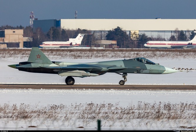 Siêu tiêu kích T-50 thủ nghiệm mang vũ khí tấn công ảnh 5