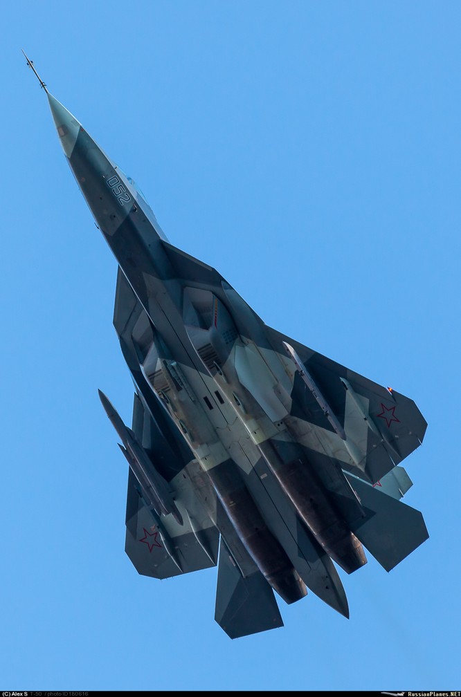 Siêu tiêu kích T-50 thủ nghiệm mang vũ khí tấn công ảnh 7