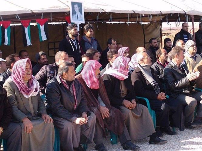 Hơn 600 phiến quân Syria nộp vũ khí đầu hàng ở ngoại vi Damascus ảnh 1