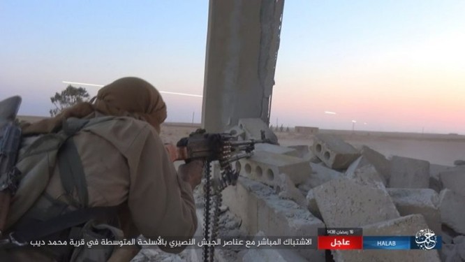 Quân đội Syria bại trận trước IS trên chiến trường Raqqa ảnh 11