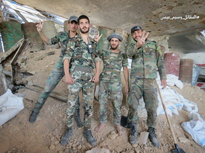 Quân đội Syria tấn công sào huyệt thánh chiến ngoại vi Damascus - ảnh 9