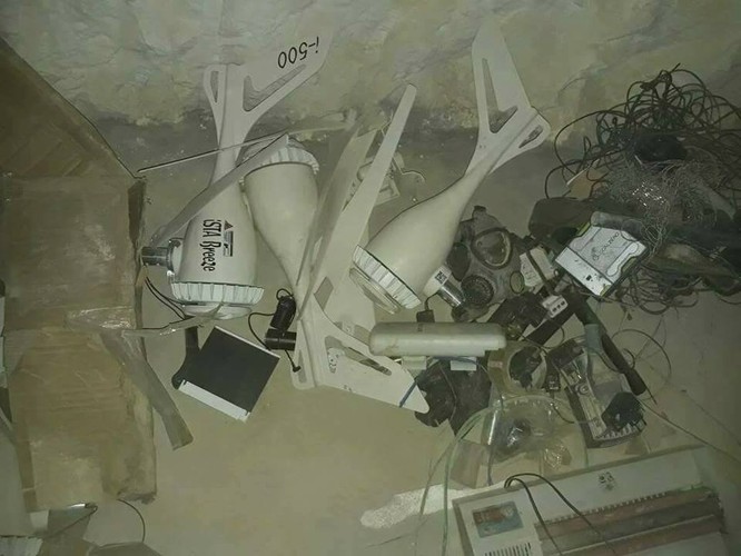 Quân đội Syria khép chặt hai “nồi hầm” IS trên chiến trường Homs ảnh 9
