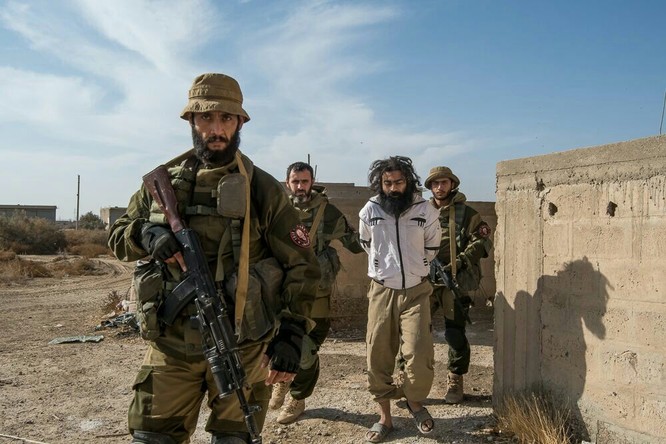 Chiến sự Syria: Đặc nhiệm “Săn IS” bắt sống 250 phiến quân IS ảnh 11