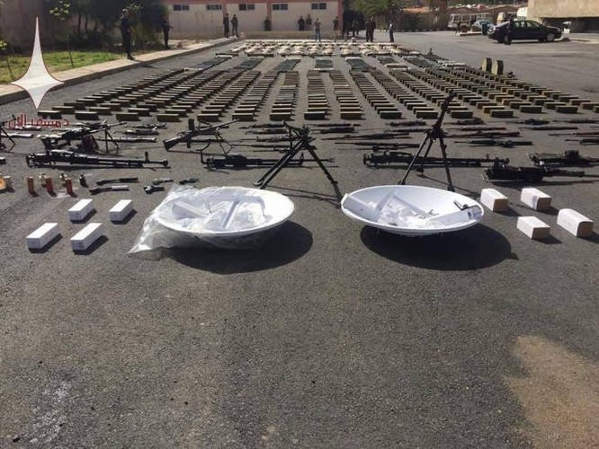 Quân đội Syria chiếm giữ lượng vũ khí lớn chuyển vào tử địa Đông Ghouta ảnh 5
