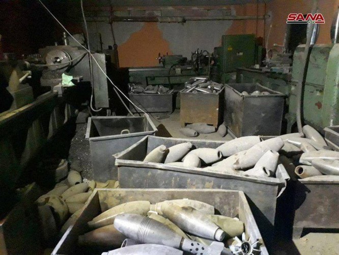 Quân đội Syria phát hiện kho đạn cối khổng lồ của phe thánh chiến tại tử địa Đông Ghouta ảnh 2