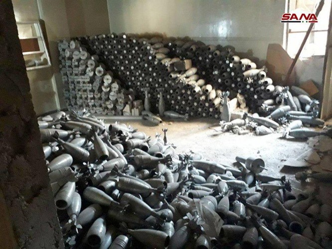 Quân đội Syria phát hiện kho đạn cối khổng lồ của phe thánh chiến tại tử địa Đông Ghouta ảnh 6