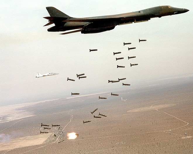 Máy bay ném bom B-1 Lancer Không quân Mỹ