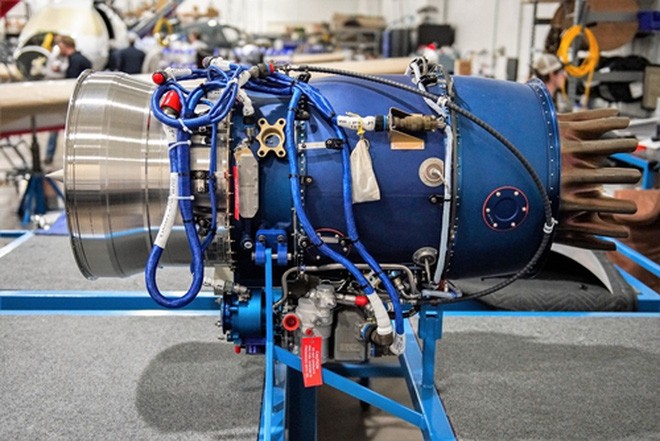 Vision Jet cũng là chuyên cơ đầu tiên chỉ có một động cơ phản lực, động cơ Williams International FJ33-5A tạo lực đẩy 1.800 pound.<br>
Vision Jet cũng là chuyên cơ đầu tiên chỉ có một động cơ phản lực, động cơ Williams International FJ33-5A tạo lực đẩy 1.800 pound.<br>