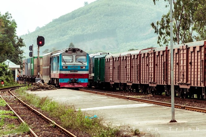 Đường sắt Việt Nam: Sau khi “thoát đáy khủng khoảng” là “giai đoạn khó khăn nhất” trong lịch sử - ảnh 1