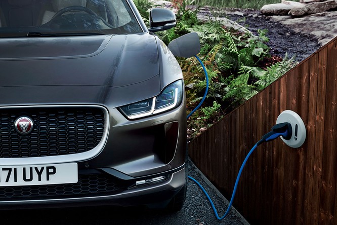 Jaguar I-PACE 2019: Quyết đấu đầu với đối thủ Tesla ảnh 5