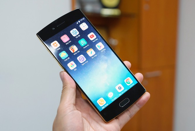 Xuất hiện hình ảnh phiên bản cao cấp Bphone 2017 Gold ảnh 2