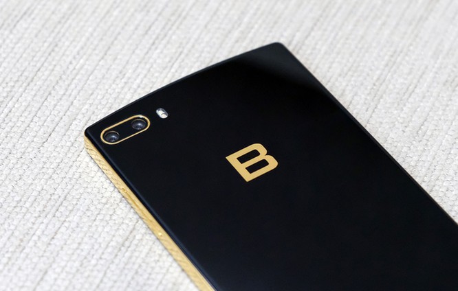 Xuất hiện hình ảnh phiên bản cao cấp Bphone 2017 Gold ảnh 4