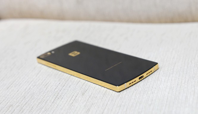 Xuất hiện hình ảnh phiên bản cao cấp Bphone 2017 Gold ảnh 7