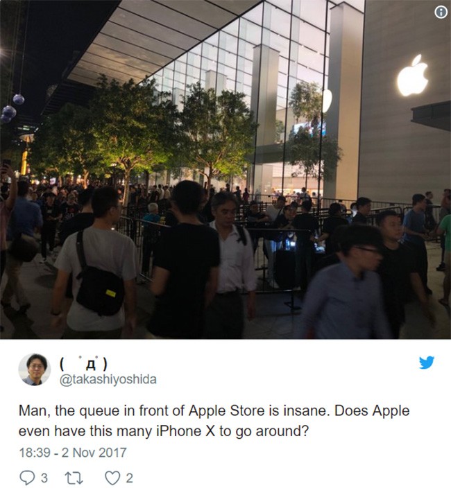 iPhone X: chen lấn xô đẩy ở Singapore, xếp hàng dài ở Úc, Nhật, Nga, Anh; nụ cười trở lại - ảnh 2