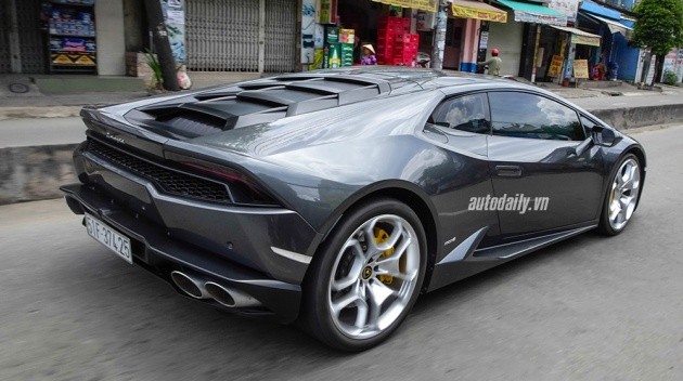 Ngắm bộ ba “siêu bò” Lamborghini dạo phố Sài Thành ảnh 3