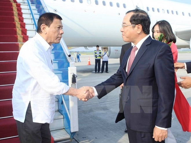 Tổng thống Philippines Duterte đã đến Nội Bài, bắt đầu thăm Việt Nam - ảnh 1