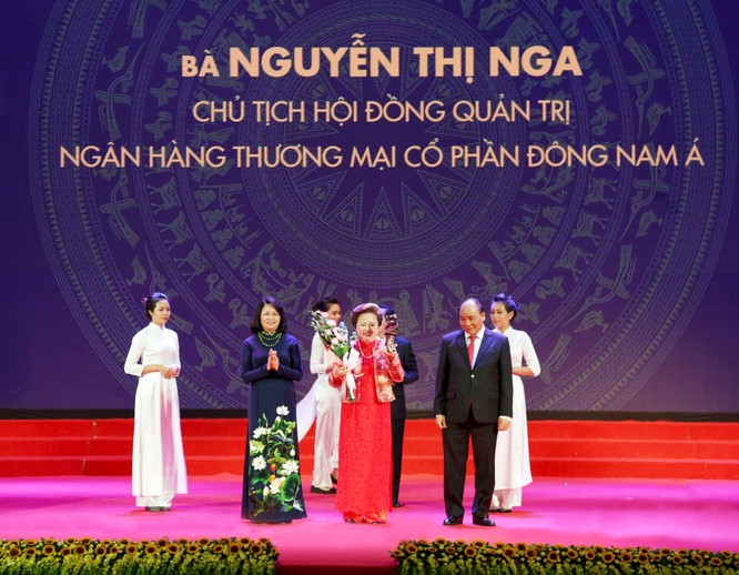 World Knowledge Forum 17 vinh danh bà chủ SeABank ảnh 1