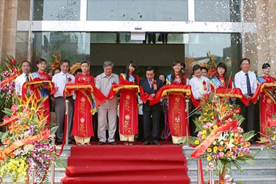 Ông Đinh La Thăng, tháp dầu khí và món quà tặng trăm tỷ của PVN - ảnh 2