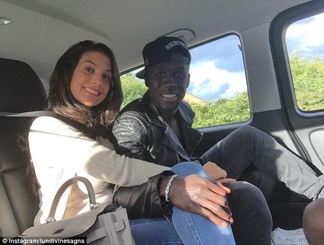 Mãn nhãn với các nàng WAGs kỳ EURO sắp tới ảnh 9