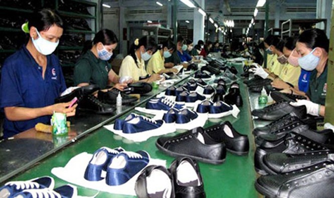 Da giày Việt Nam: mục tiêu xuất khẩu 24 tỷ USD của năm 2020 bên bờ vực phá sản - ảnh 1