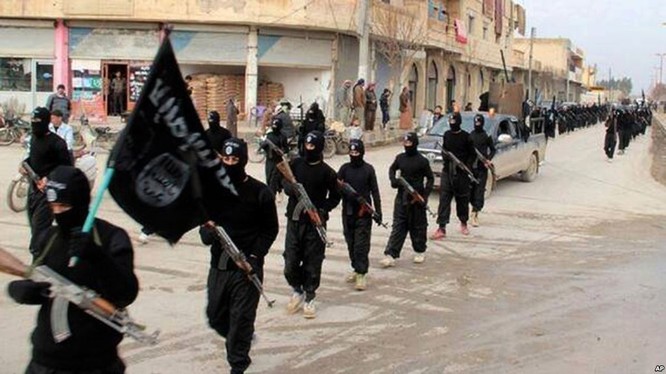 Nga hay Mỹ là người hủy diệt IS tại Syria? ảnh 2
