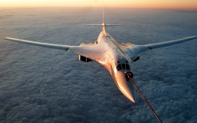 Máy bay ném bom Tu-160 của Nga.