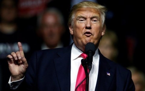 Tỷ phú Mỹ không ngần ngại chỉ trích bà Clinton là
