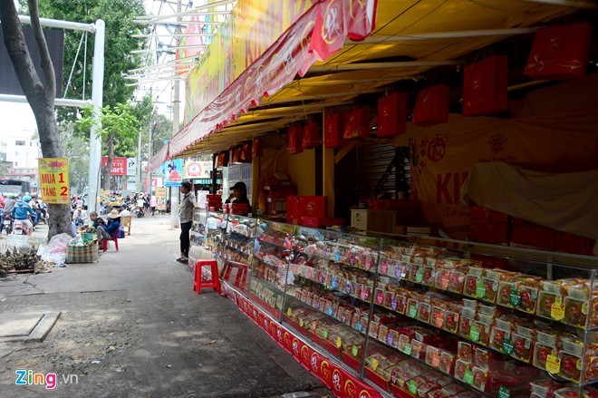 Ma trận bánh trung thu mua 1 tặng 2, 3 ở Sài Gòn ảnh 3