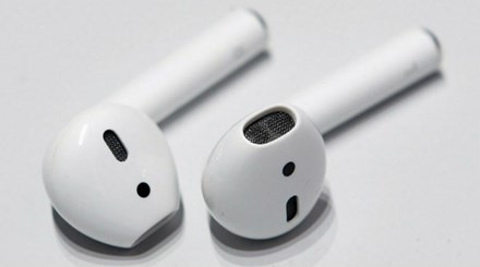 Apple đang hại người dùng bằng tai nghe AirPods độc hại? ảnh 1